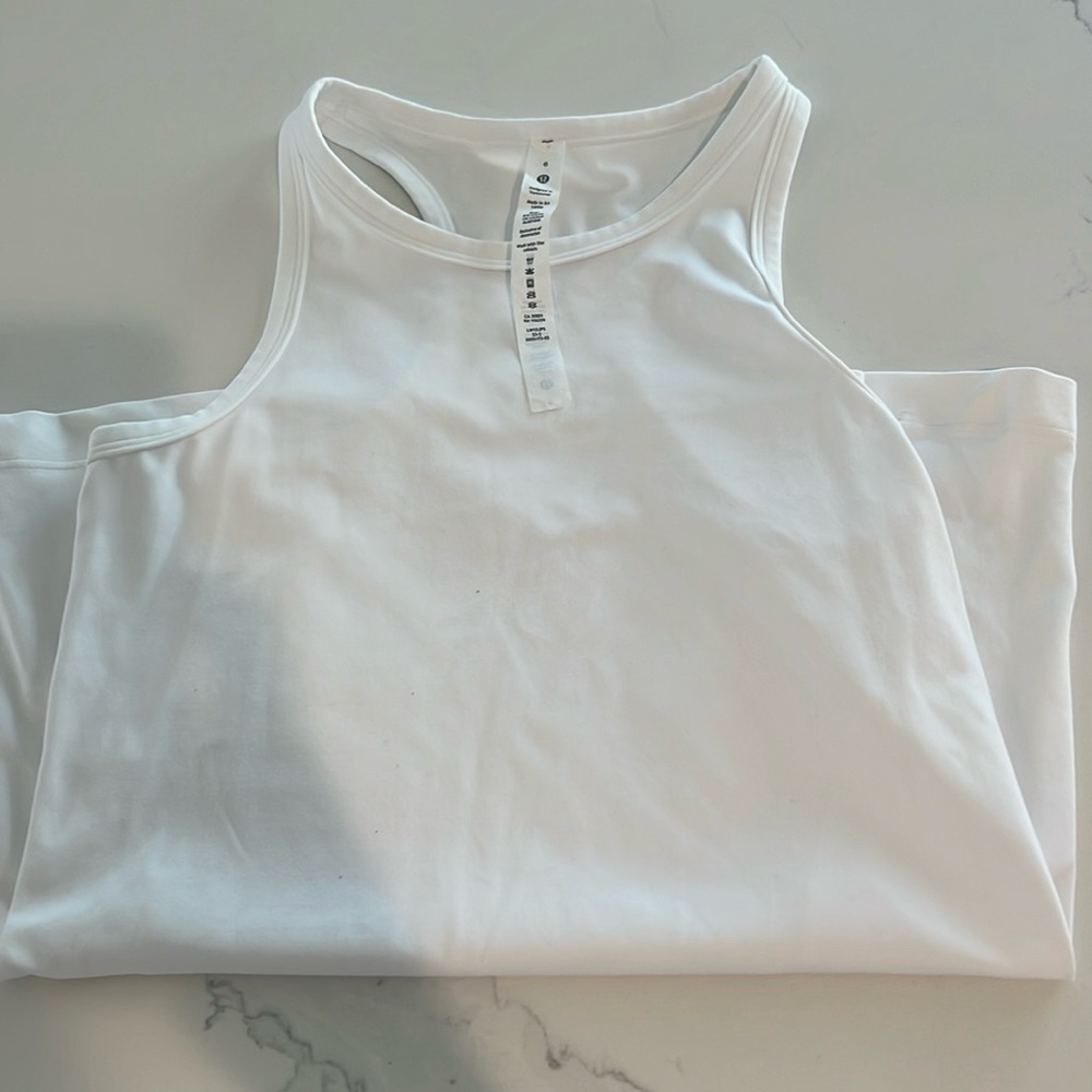 Women’s align lululemon tank - size 6